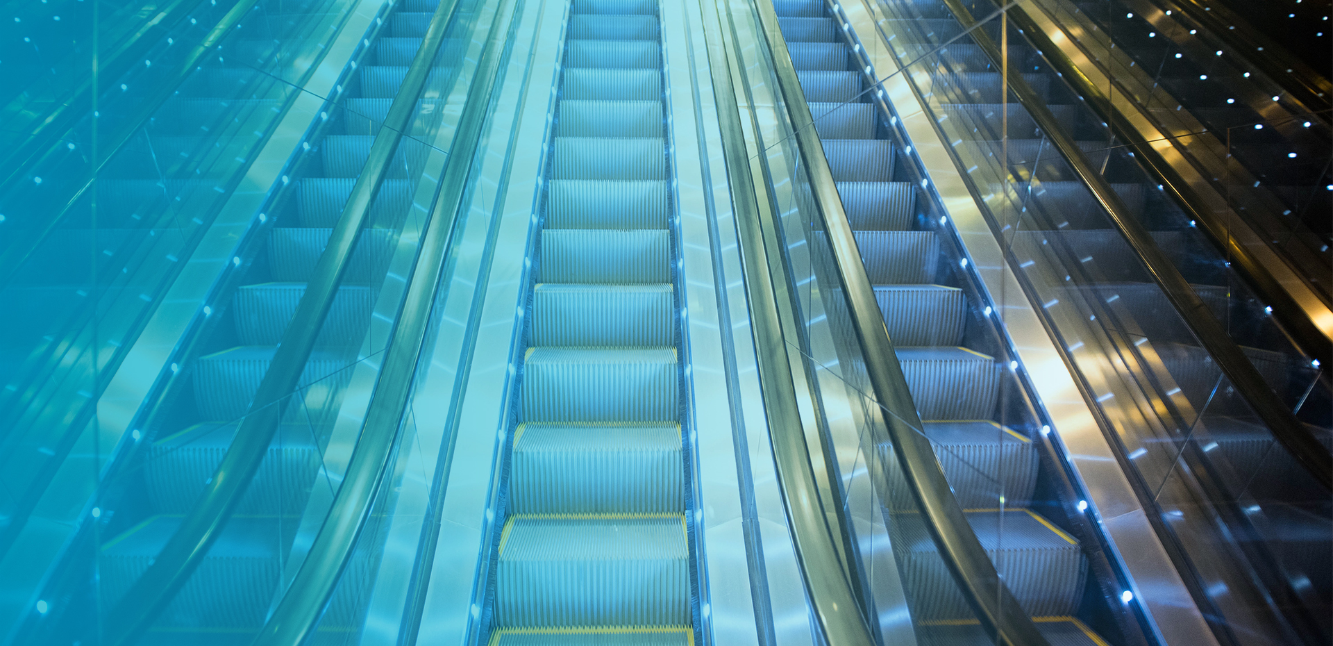 السلالم الكهربائية